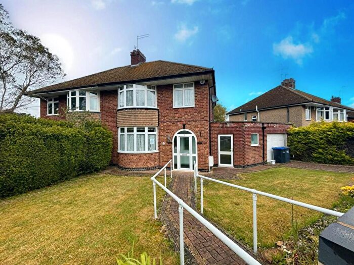 3 Bedroom Semi-Detached House For Sale In Charnwood Avenue, Westone, Northampton, NN3
