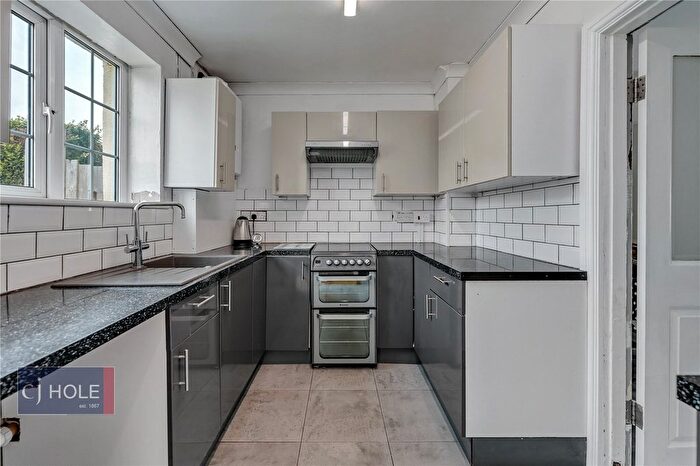 3 Bedroom Semi Detached House To Rent In The Crescent, Sea Mills, Bristol, BS9