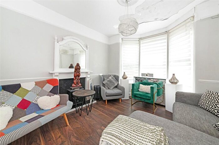 House For Sale In Nadine Street, London, SE7