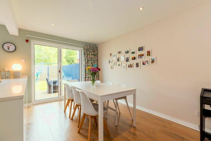 4 Bedroom Detached House For Sale In Glendinning Way, Kirkliston, Edinburgh, EH29
