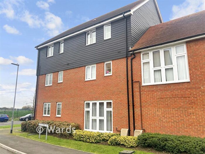 2 Bedroom Flat For Sale In Barchamber Way, Gravesend, Kent, DA12