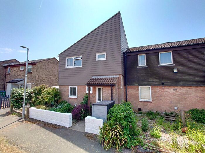 3 Bedroom End Of Terrace House For Sale In Cinque Foil, Peacehaven, BN10