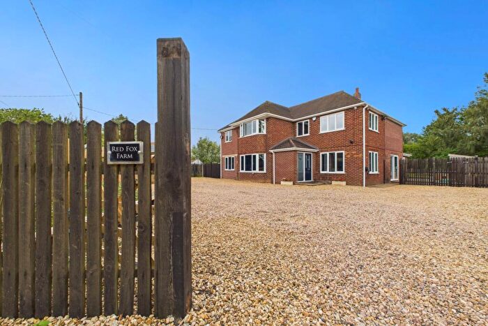 4 Bedroom Detached House For Sale In Quadring Bank, Quadring, Spalding, Lincolnshire, PE11