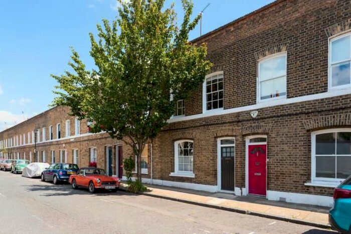 3 Bedroom Property To Rent In Durant Street, London, E2
