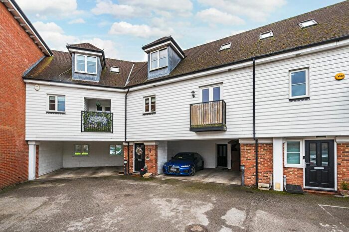 2 Bedroom Maisonette For Sale In Queens Terrace, Ongar, CM5