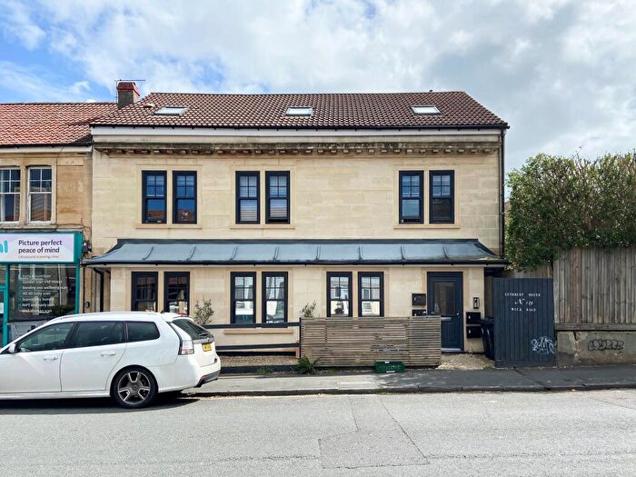 2 Bedroom Flat To Rent In Wick Road, Brislington, BS4