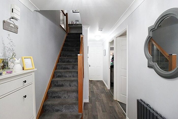 4 Bedroom Detached House For Sale In Middlewood Drive, Scholes, Rotherham, S61