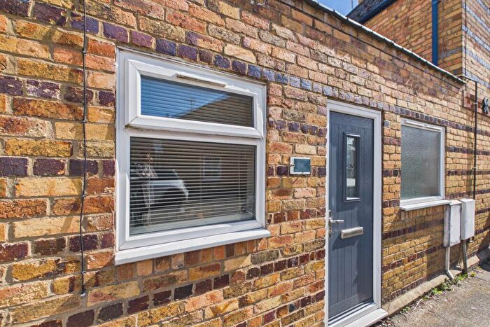 1 Bedroom Flat For Sale In Bentley Street, Stamford, Lincolnshire, PE9