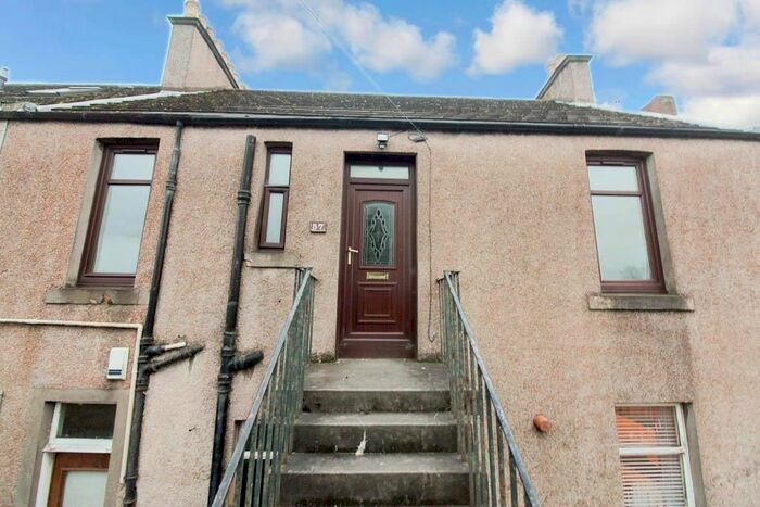 2 Bedroom Flat To Rent In Methil Brae, Methil, Fife, KY8