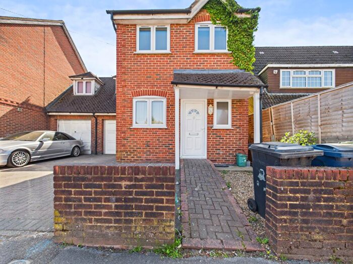 3 Bedroom Link Detached House To Rent In Heath End Road, Flackwell Heath, Buckinghamshire, HP10