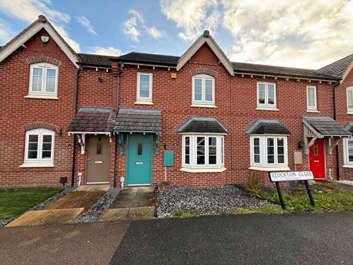 3 Bedroom Town House To Rent In Ashford Way, Church Gresley, DE11