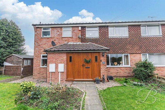 4 Bedroom Semi-Detached House For Sale In Fernwood Close, Shirland, Alfreton, DE55