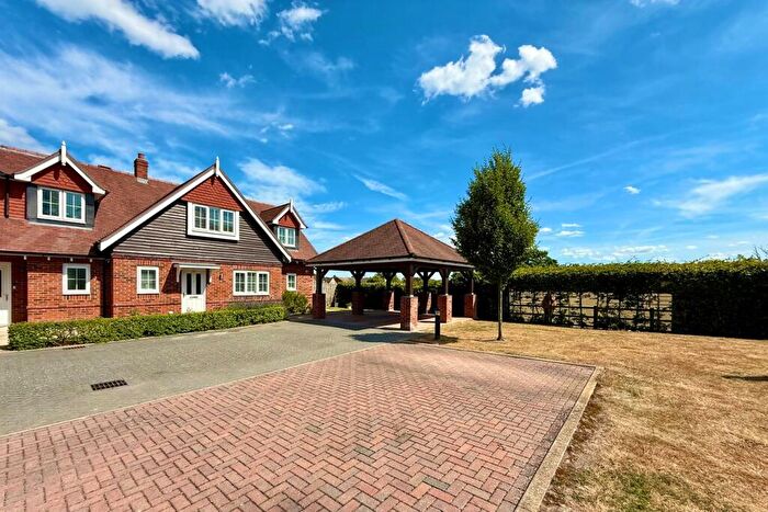 4 Bedroom Semi-Detached House For Sale In Colborne Close, Iver Heath, SL0