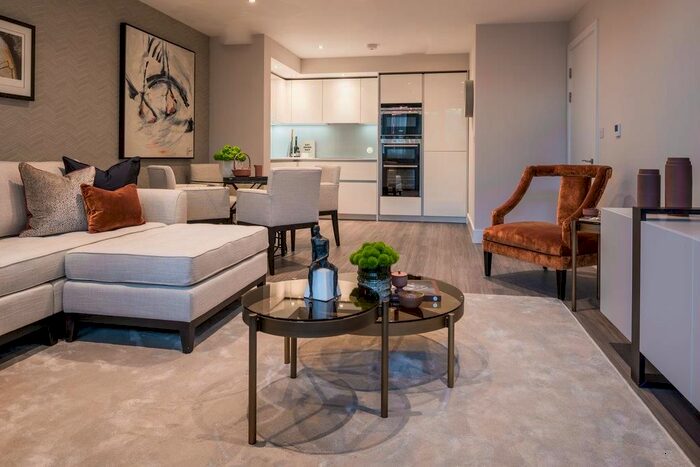 2 Bedroom Flat To Rent In Butleigh House, Healum Avenue, Southall, Middlesex, UB2