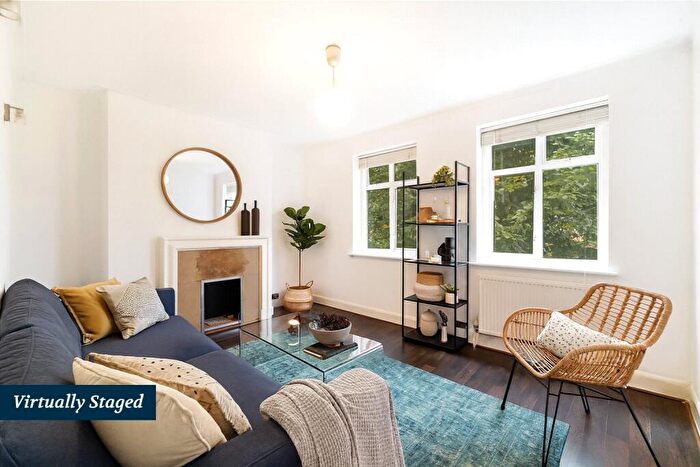 2 Bedroom Flat For Sale In Priory Road, South Hampstead, NW6