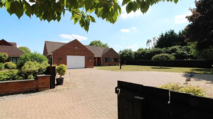 3 Bedroom Detached Bungalow For Sale In Delph Fields, Long Sutton, PE12