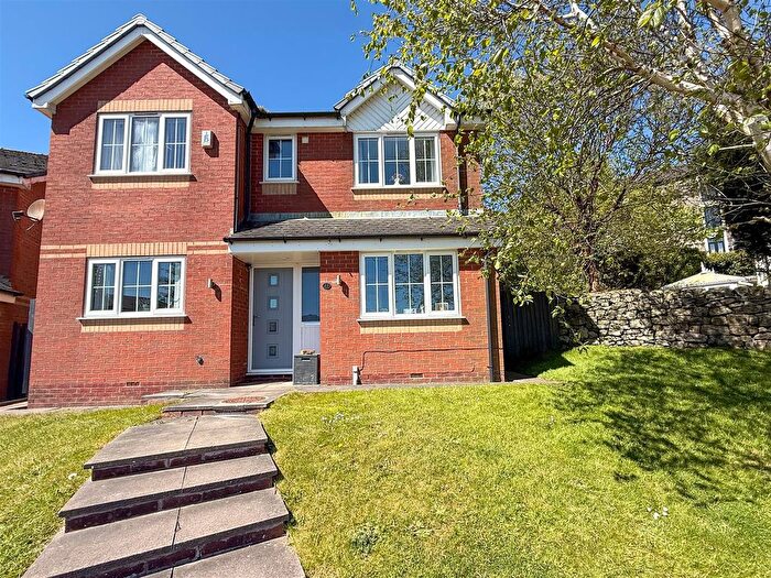 4 Bedroom Detached House For Sale In Hillside Close, Mow Cop, ST7