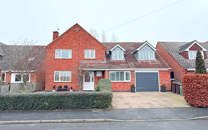 5 Bedroom Detached House For Sale In Castle Close, Bottesford, NG13