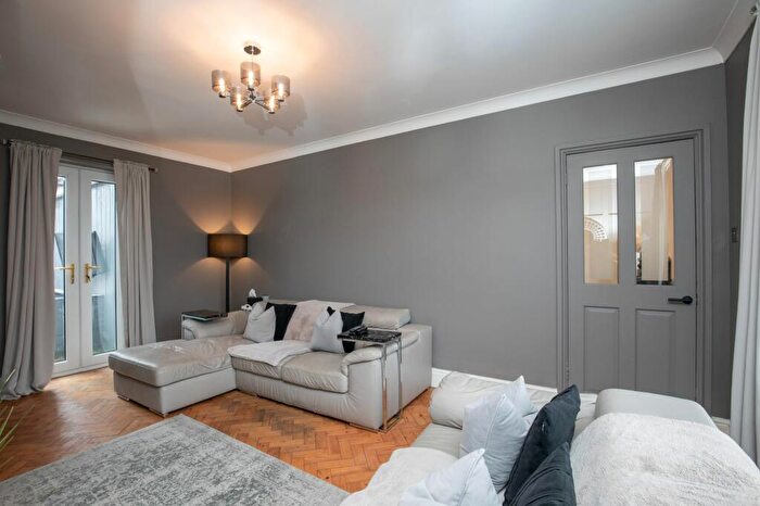 3 Bedroom Terraced House For Sale In Caeglas Avenue, Rumney, CF3