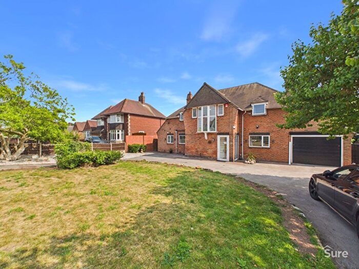 5 Bedroom Detached House To Rent In Beamhill Road, Stretton, DE13