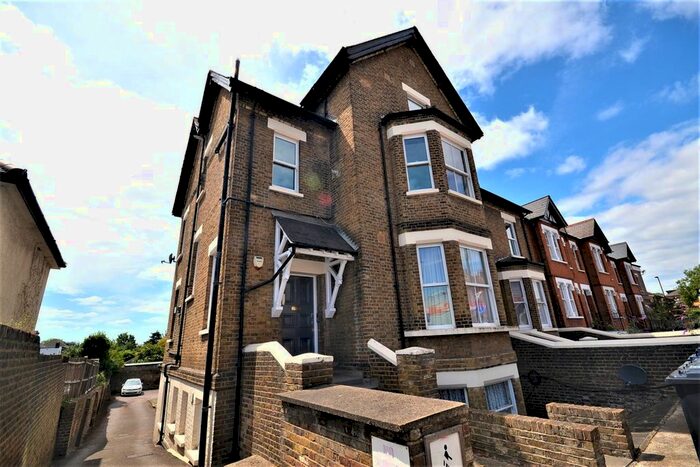 2 Bedroom Flat To Rent In Boston Road, Hanwell, London, W7