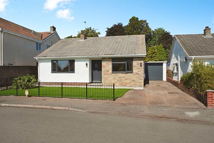 3 Bedroom Bungalow To Rent In Beech Grove, Chepstow, NP16