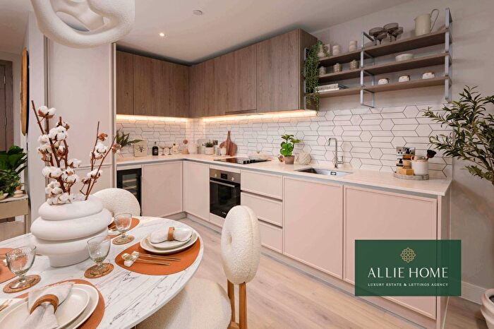 3 Bedroom Flat For Sale In Pegler Square, Birch House, SE3