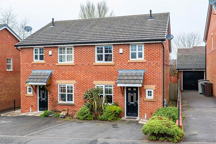 3 Bedroom Semi-Detached House For Sale In The Elms, Chorley, PR6