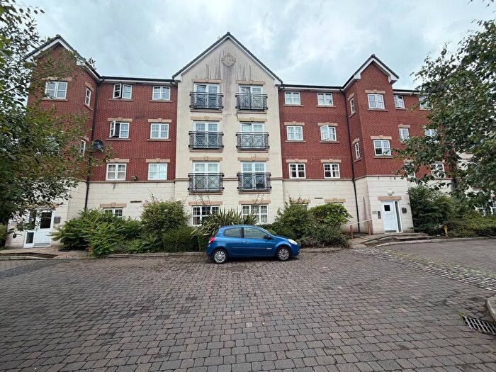 2 Bedroom Flat To Rent In Astley Brook Close, Bolton, BL1