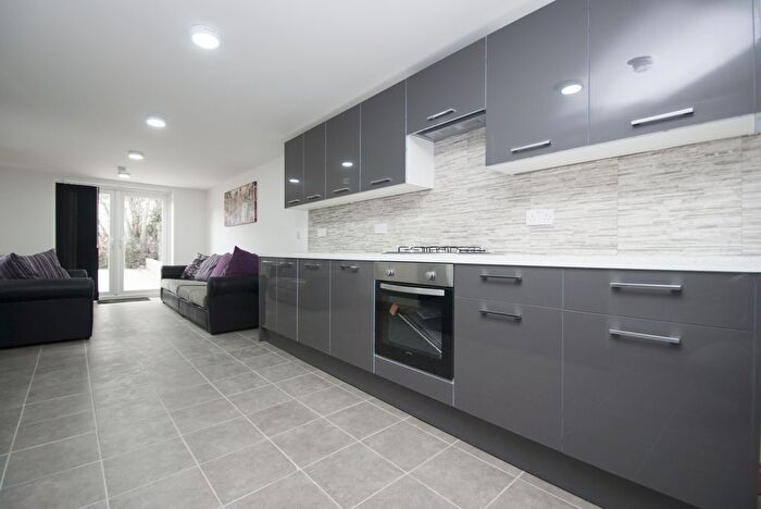 7 Bedroom Terraced House To Rent In Harriet Street, Cathays, CF24