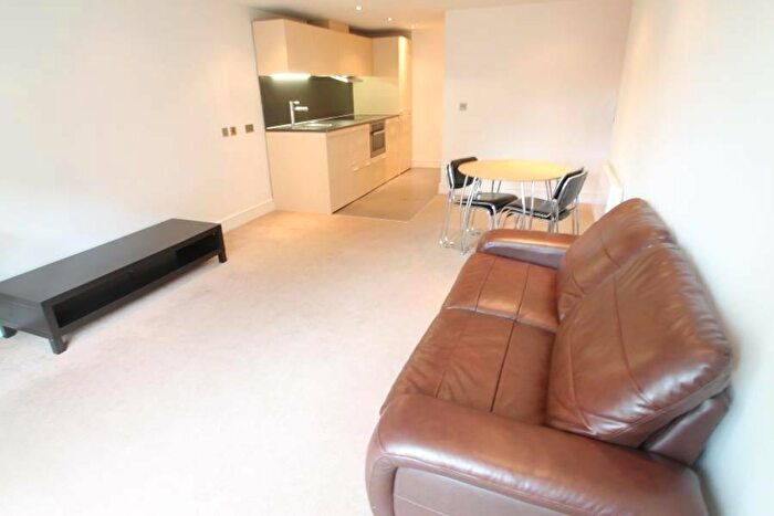 2 Bedroom Flat To Rent In North West, Talbot Street, Nottingham, NG1
