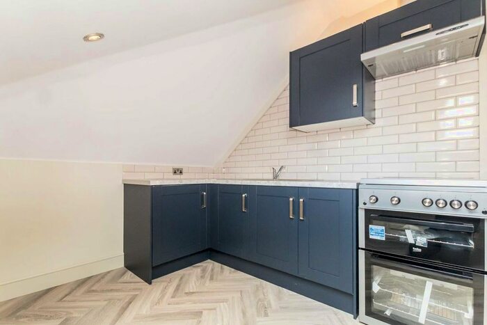 1 Bedroom Flat To Rent In Green Lane, London W7