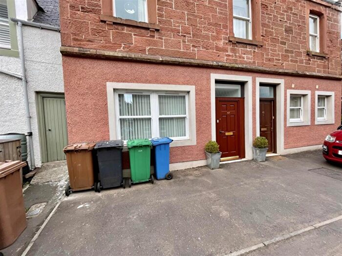 2 Bedroom Flat For Sale In High Street, Strathmiglo, KY14