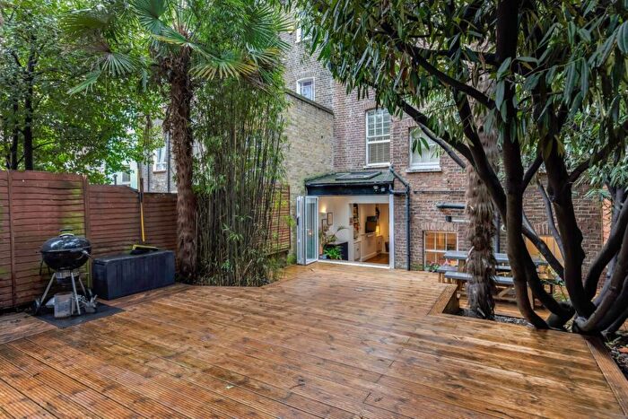 2 Bedroom Apartment For Sale In Camden Street, Camden, NW1