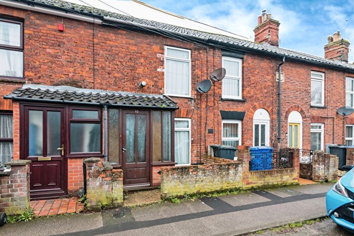 3 Bedroom Terraced House For Sale In Gresham Road, Beccles, Suffolk, NR34