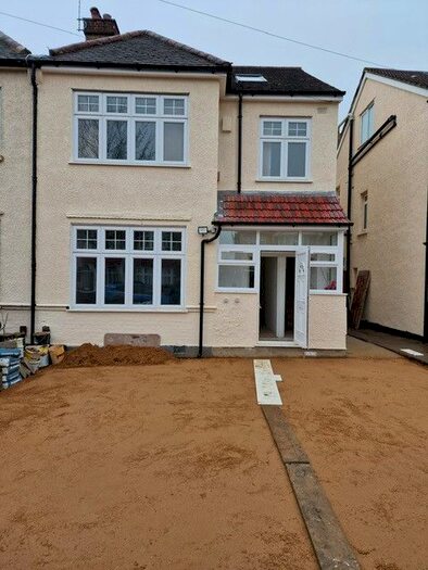 3 Bedroom Flat To Rent In Westmorland Road, Harrow, Greater London, HA1