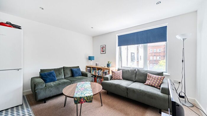 1 Bedroom Flat For Sale In Kenton Apartments, Clapham Park Road, London, SW4