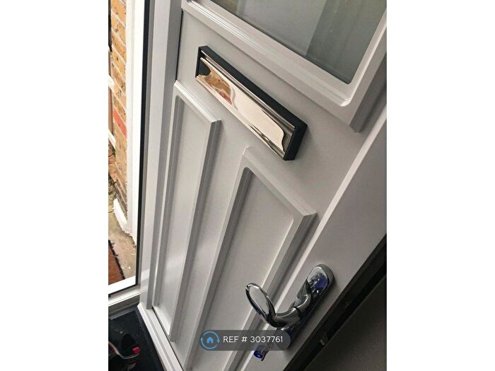 2 Bedroom Terraced House To Rent In Coombe Road, Gravesend, DA12