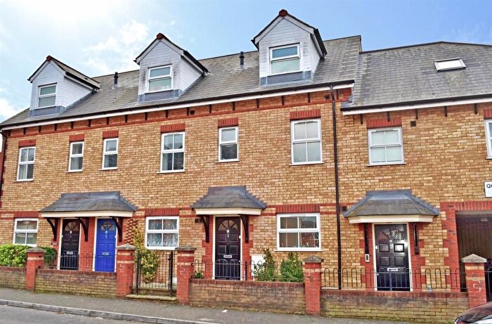 3 Bedroom Terraced House To Rent In Queen Street, Taunton, TA1