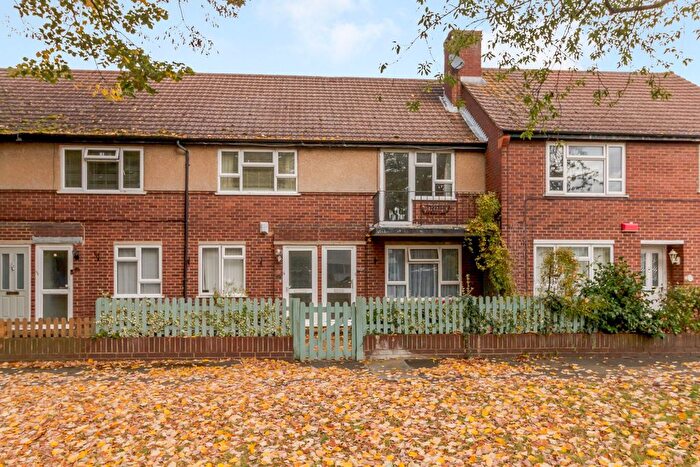 2 Bedroom Maisonette To Rent In Green Lane, Shepperton, TW17