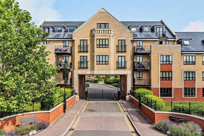 2 Bedroom Flat To Rent In St Bartholomews Court, Riverside, Cambridge, Cambridgeshire, CB5