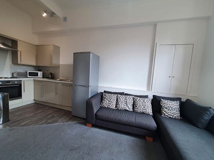 4 Bedroom Flat To Rent In Valleyfield Street, Edinburgh, EH3
