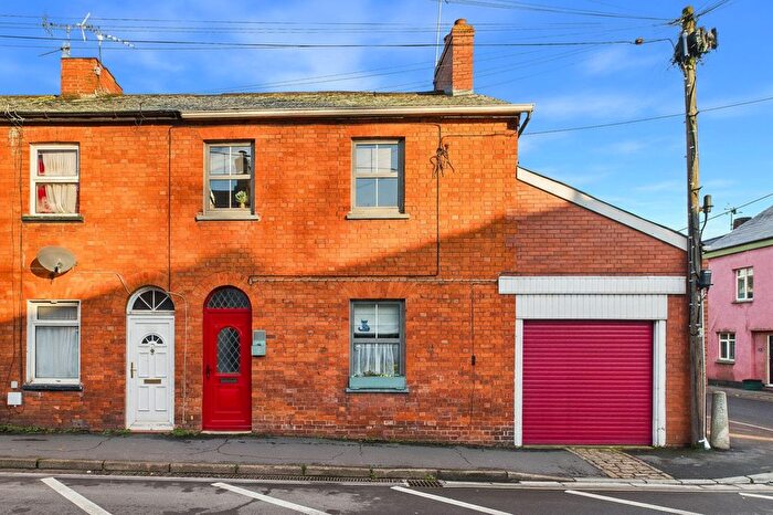 3 Bedroom End Terrace House For Sale In East Street, Crediton, EX17