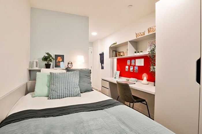 1 Bedroom Flat To Rent In Gas Lane, Bristol, BS2