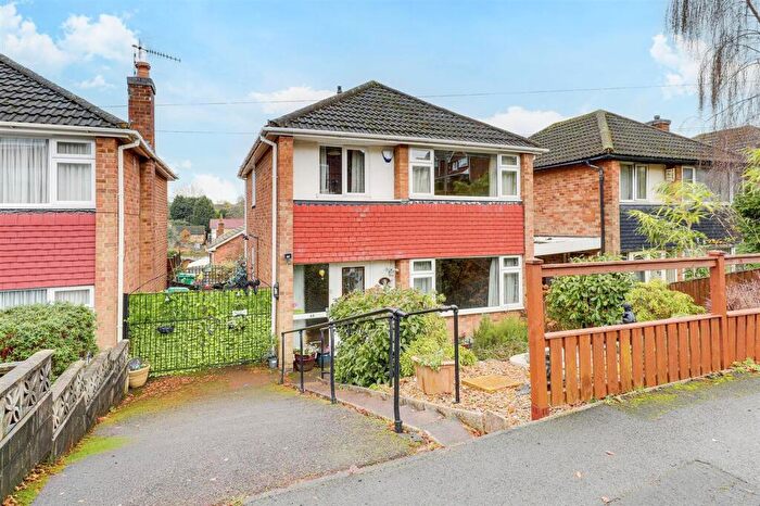 3 Bedroom Detached House For Sale In Revelstoke Way, Nottingham, NG5