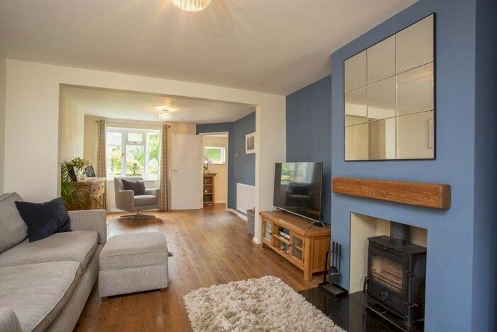 3 Bedroom Terraced House To Rent In Elizabeth Avenue, Amersham, HP6