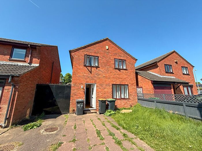 5 Bedroom Detached House To Rent In Walcourt Road, Kempston, MK42