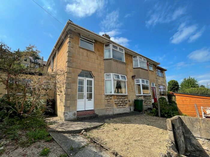 4 Bedroom Semi-Detached House To Rent In Thornbank Villas, BA2