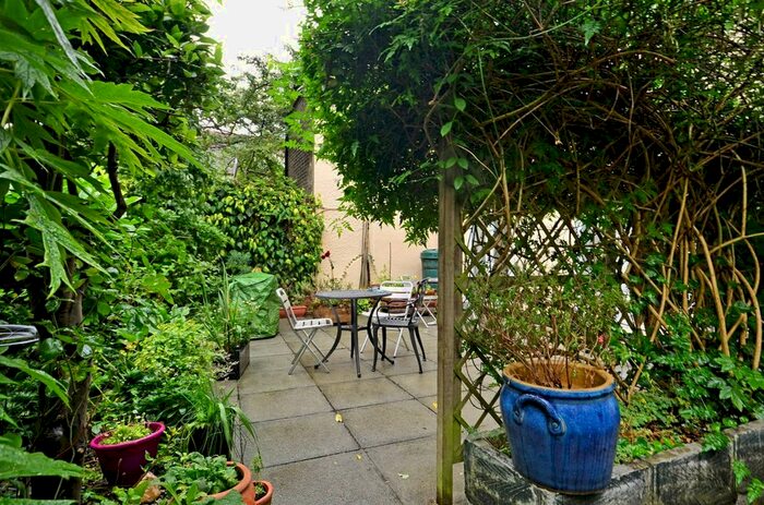 2 Bedroom Flat To Rent In Sheen Road, Richmond Hill, Richmond, TW9