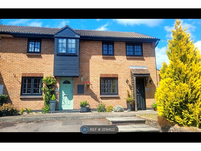 3 Bedroom Terraced House To Rent In St Davids Crescent, NP20